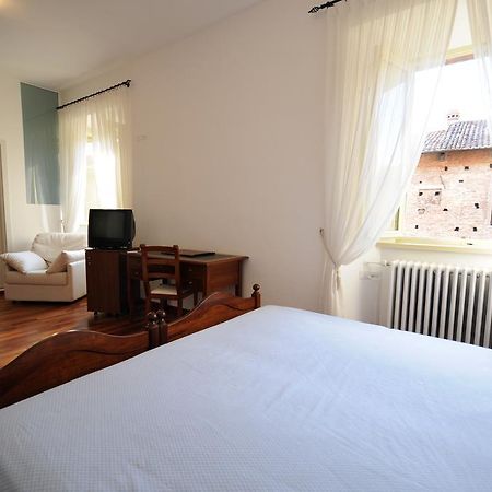 Guest House Domus Urbino Extérieur photo